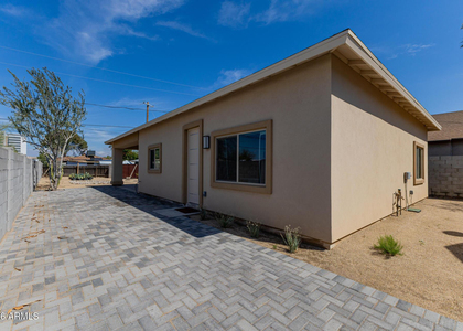1908 E Harvard Street - Photo 1