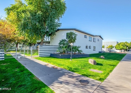 721 E Montebello Avenue - Photo 1