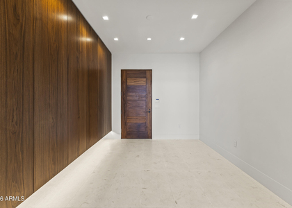 6587 N Palmeraie Boulevard - Photo 1
