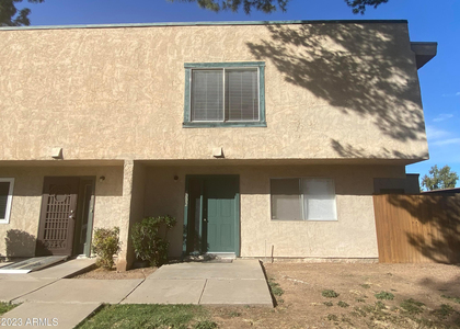 6002 W Townley Avenue - Photo 1