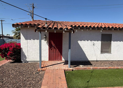 712 W Taylor Street - Photo 1
