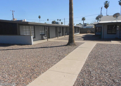 1623 E Pinchot Avenue - Photo 1