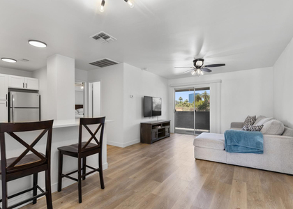 302 E Monte Vista Road - Photo 1
