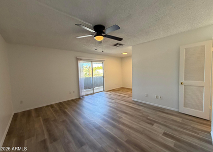 302 E Monte Vista Road - Photo 1