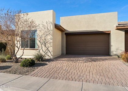 678 E Cobble Stone Drive - Photo 1
