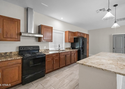 7631 N 59th Lane - Photo 1