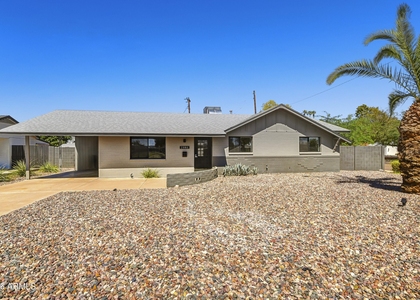 1986 E Palmcroft Drive - Photo 1