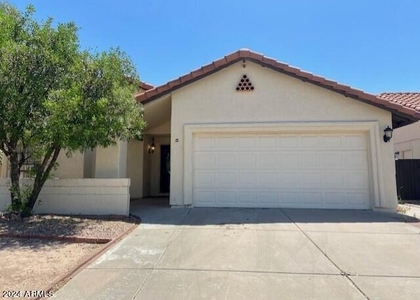 1543 N La Rosa Drive - Photo 1