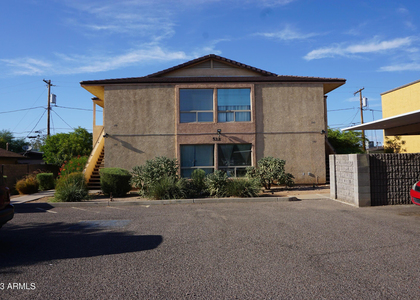 532 W 9th Street - Photo 1