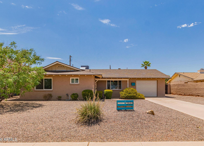 1881 E Palmcroft Drive - Photo 1