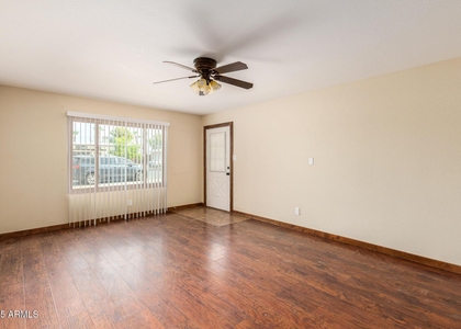 319 E Riviera Drive - Photo 1