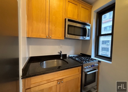 East 56 Street - Photo 1