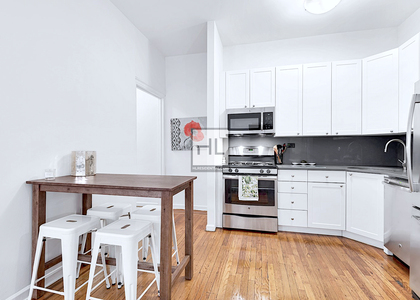 Madison Avenue - Photo 1