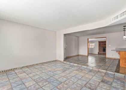 1918 E Palmcroft Drive - Photo 1