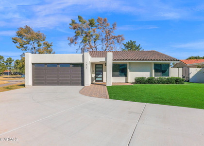 7629 N Via De Los Ninos -- - Photo 1