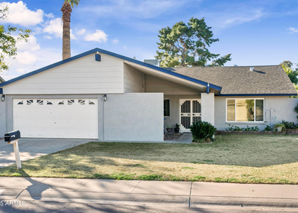 2707 E Louise Drive - Photo 1