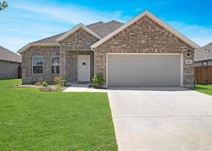 1004 Pineview Lane - Photo 1
