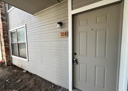 2526 W Prairie Street - Photo 1