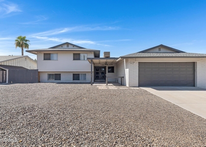 1627 E Fremont Drive - Photo 1