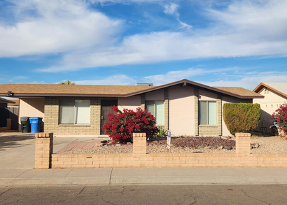 9002 W Roma Avenue - Photo 1