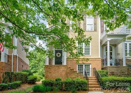1104 Drayton Court - Photo 1