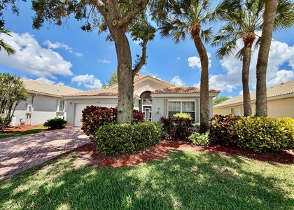 10921 Royal Caribbean Circle - Photo 1