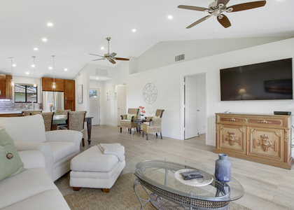 533 Club Drive - Photo 1