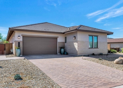 2041 E Fallen Leaf Lane - Photo 1