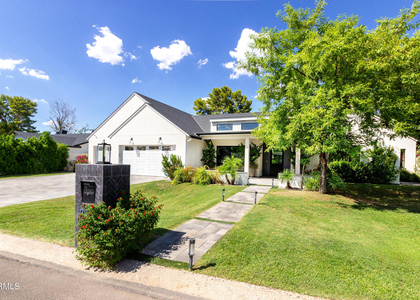 2912 E Pierson Street - Photo 1