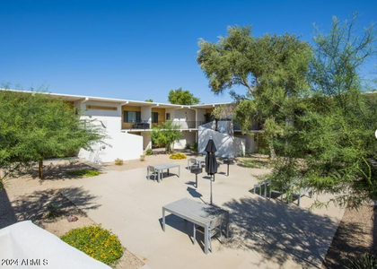 8021 E Osborn Road - Photo 1