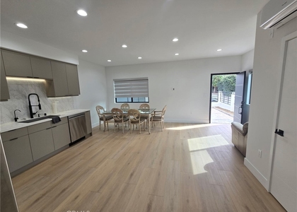 8613 Oakdale Avenue - Photo 1