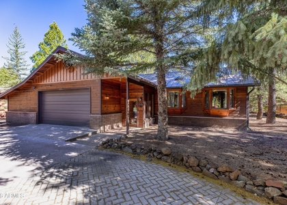 5038 Sweeping Vista Drive - Photo 1