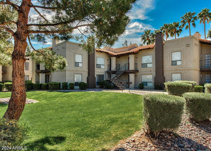 1130 E Grovers Avenue - Photo 1