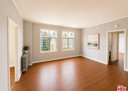 634 S Gramercy Place - Photo 1