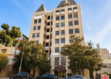634 S Gramercy Place - Photo 1