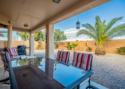 1105 N Cota Lane - Photo 1