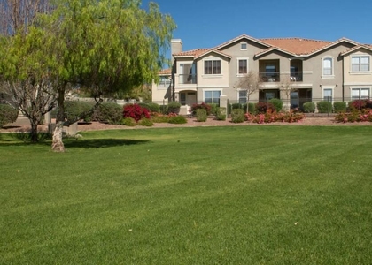 5120 E Hampton Avenue - Photo 1