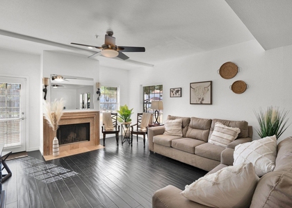 8300 E Via De Ventura -- - Photo 1