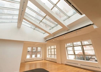 80 Nassau Street - Photo 1