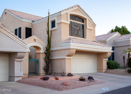 1136 E Hiddenview Drive - Photo 1