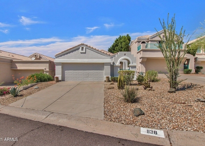 1138 E Amberwood Drive - Photo 1