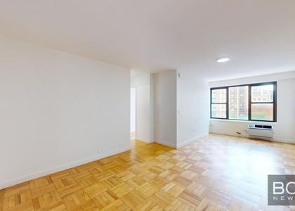 Fourth Avenue - Photo 1