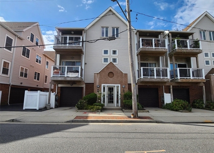 67 Pacific Boulevard - Photo 1