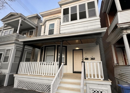 31 Bertha Street - Photo 1