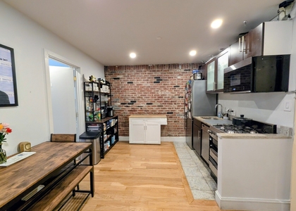 636 E 11th Street - Photo 1