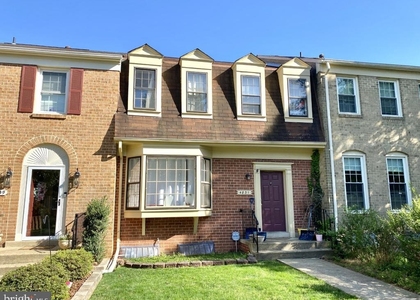 4831 Carriagepark Road - Photo 1