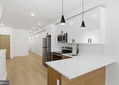 2310 N Sydenham Street - Photo 1