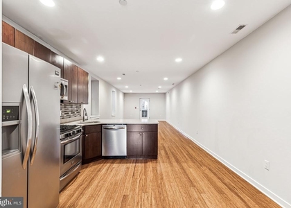 1418 Christian Street - Photo 1