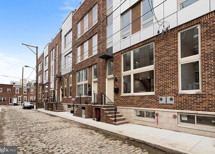 1321 S Woodstock Street - Photo 1