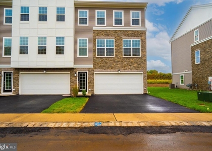 138 Ada Hightower Avenue - Photo 1